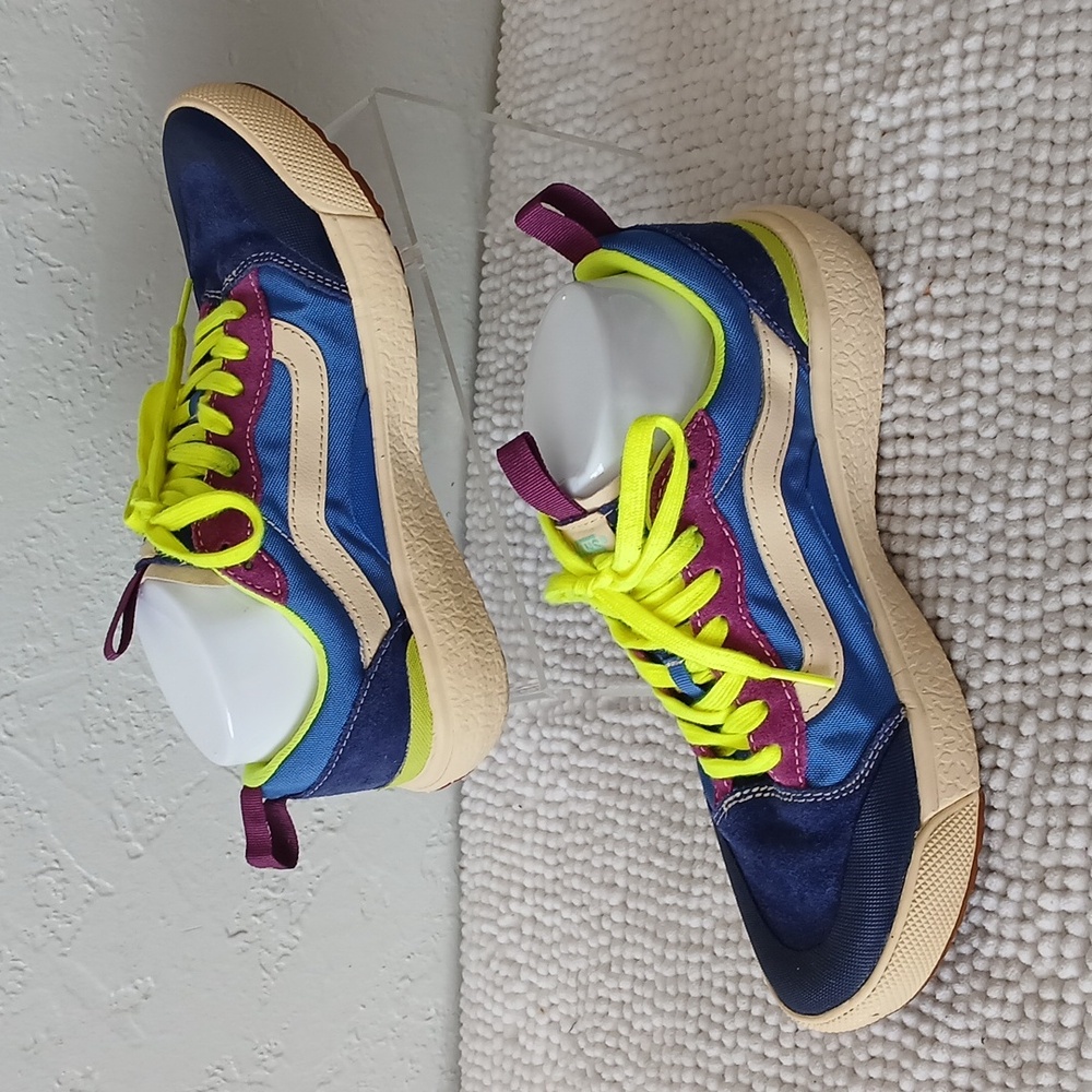 Vans Ultra Range Shoes - Picture 2 of 16